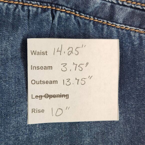 Kensie Chambray Shorts with Tie at Waist NWT Size 2 Lightweight Jean Shorts - Picture 10 of 10